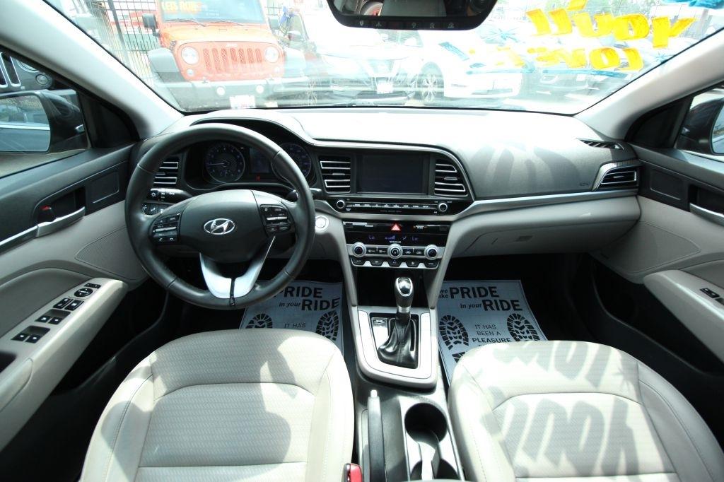 Hyundai Elantra Limited 2020