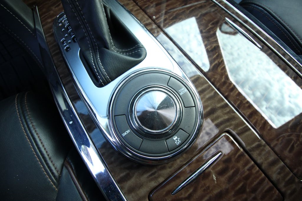 Nissan Armada SV 2WD 2019