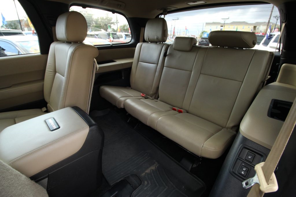 Toyota Sequoia Plantium 2WD 2015