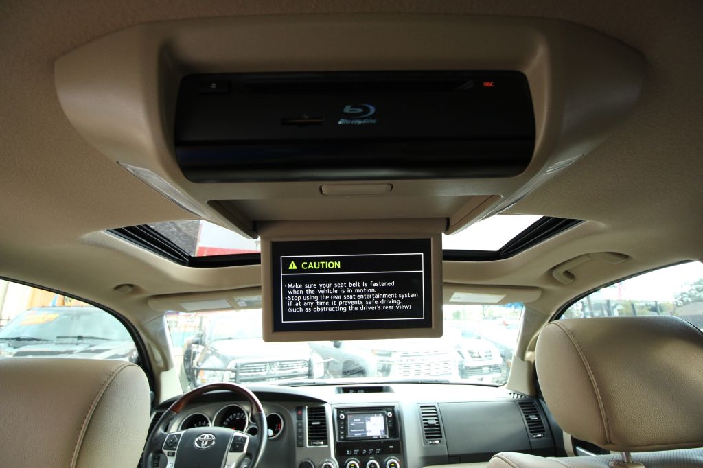 Toyota Sequoia Plantium 2WD 2015