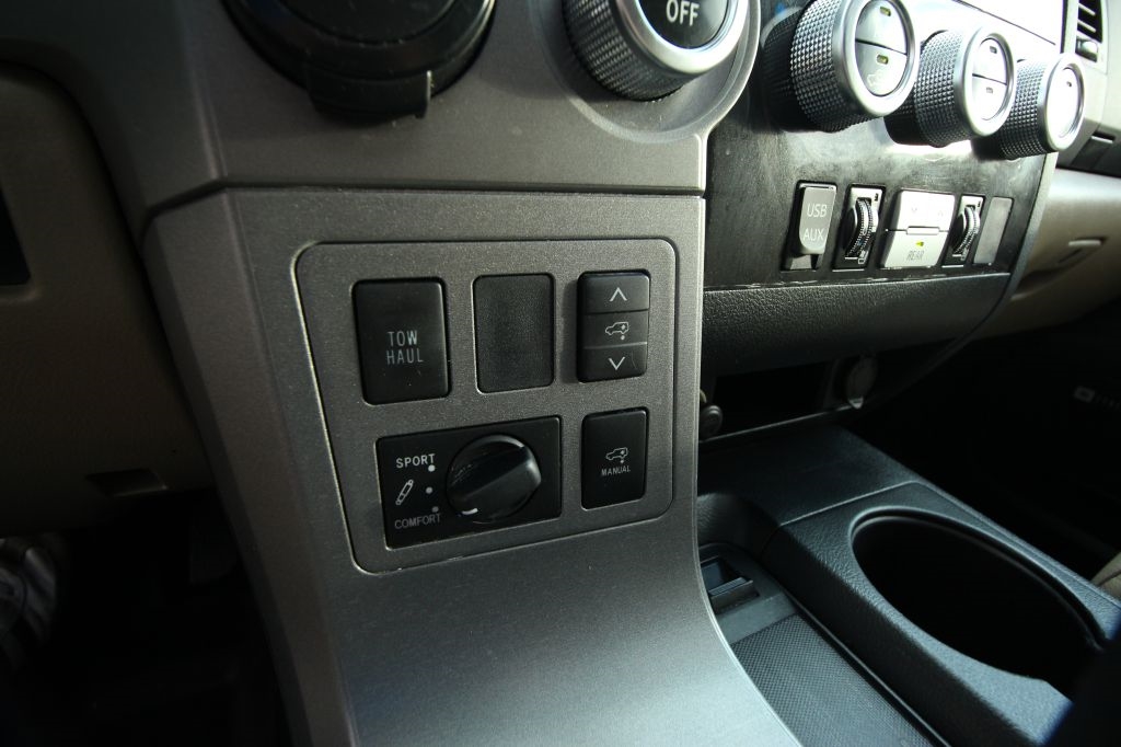 Toyota Sequoia Plantium 2WD 2015