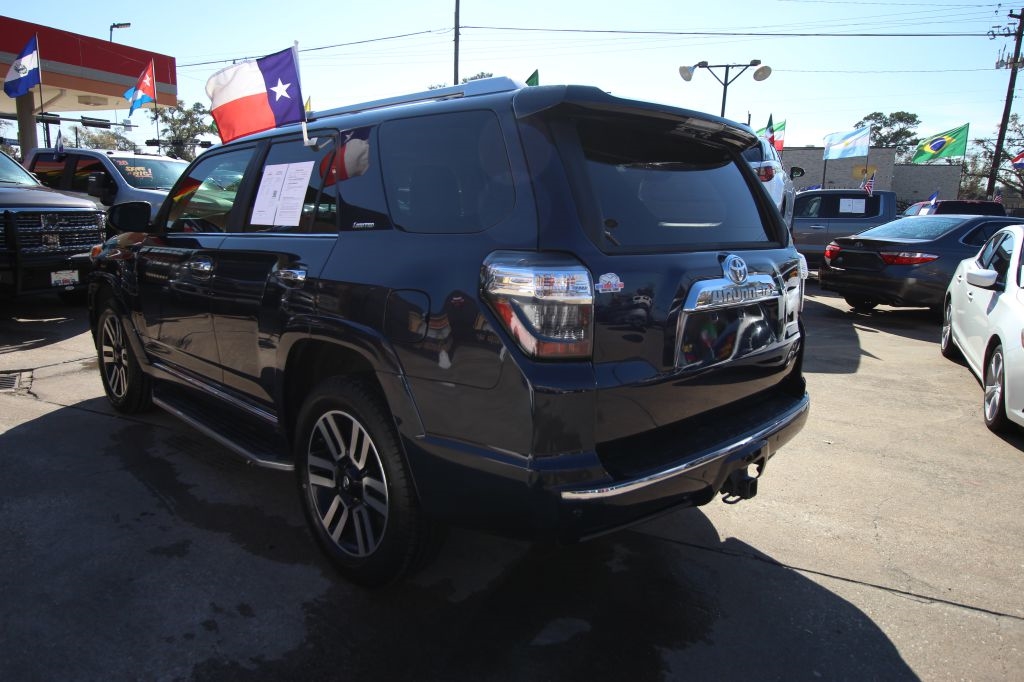 Toyota 4Runner SR5 2WD 2016