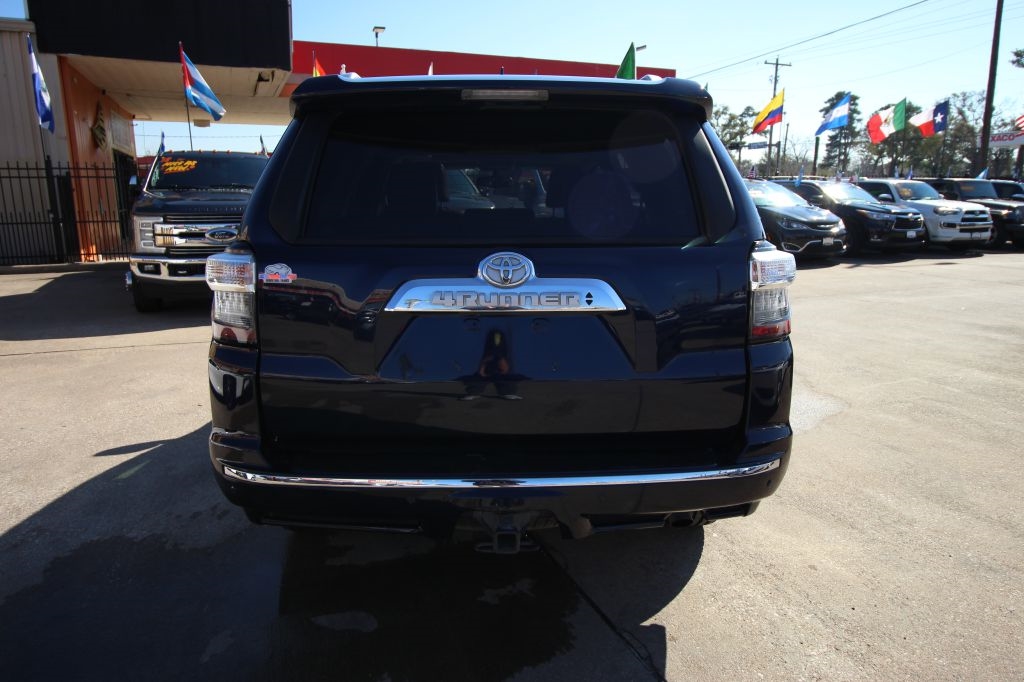 Toyota 4Runner SR5 2WD 2016