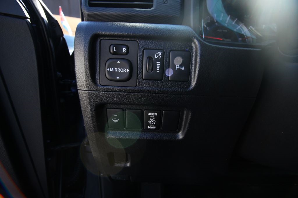 Toyota 4Runner SR5 2WD 2016