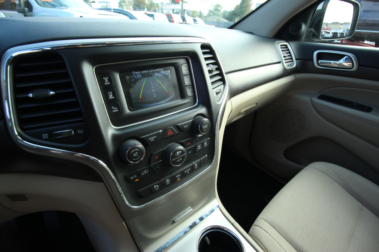 Jeep Grand Cherokee Laredo 2WD 2017