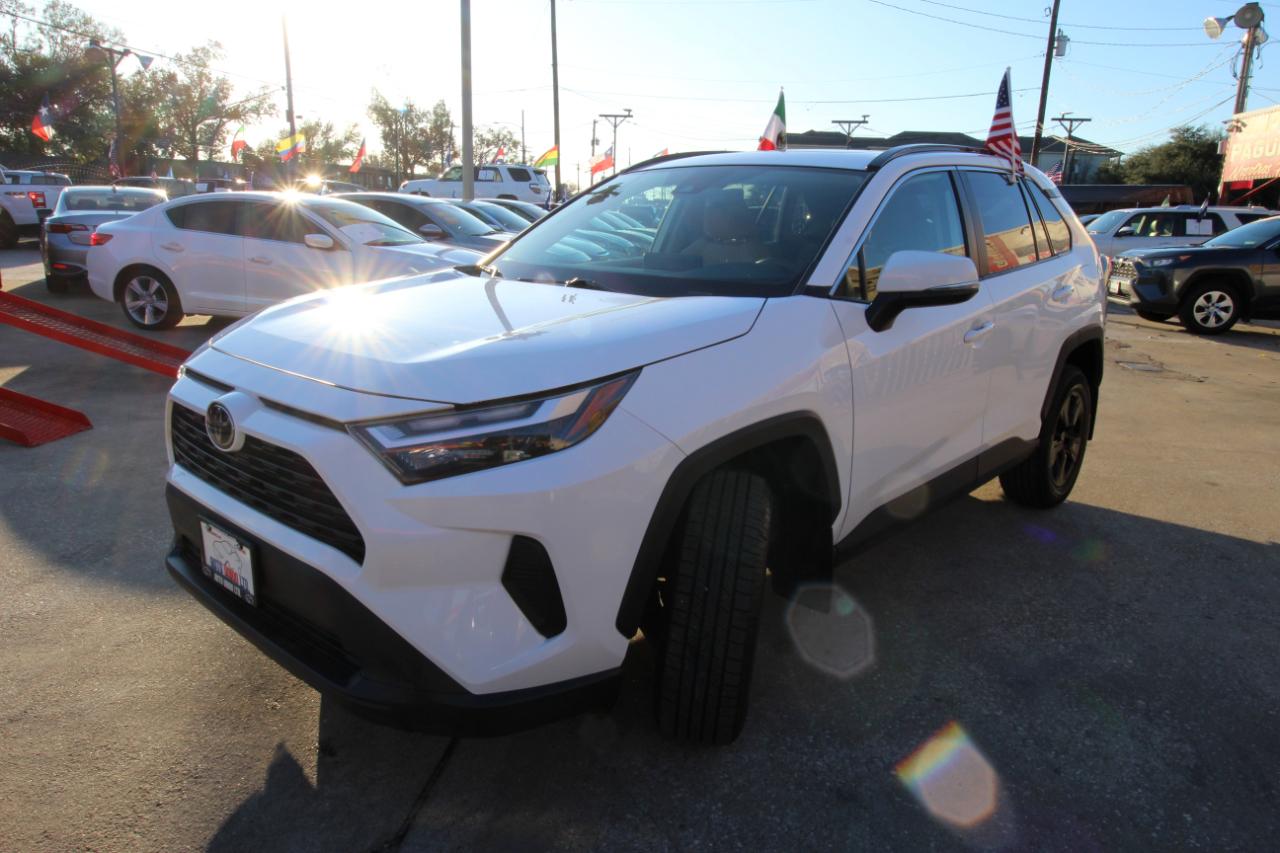 Toyota RAV4 XLE 2022