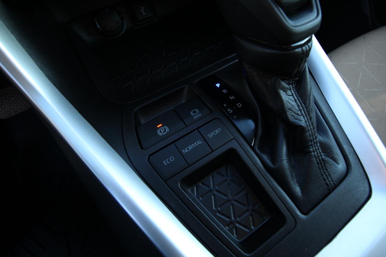 Toyota RAV4 XLE 2022