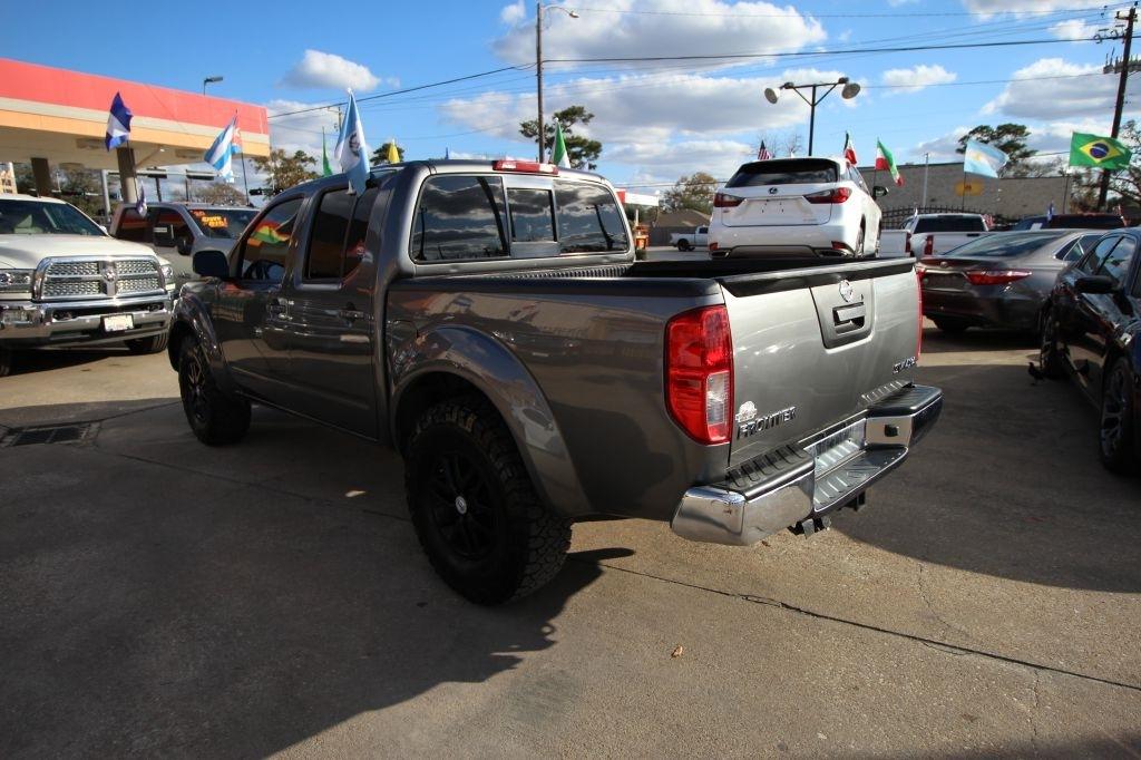 Nissan Frontier SL Crew Cab 5AT 4WD 2019