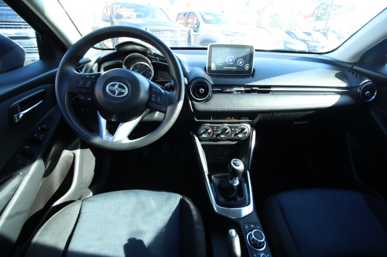 Scion iA 6A 2016