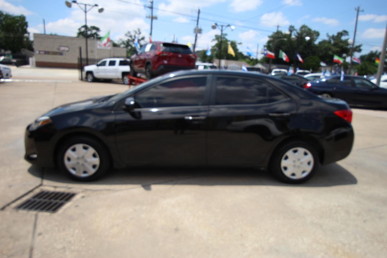 Toyota Corolla L CVT 2017