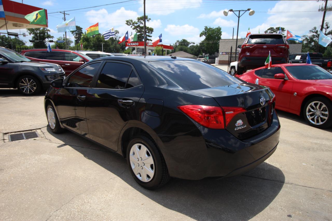 Toyota Corolla L CVT 2017