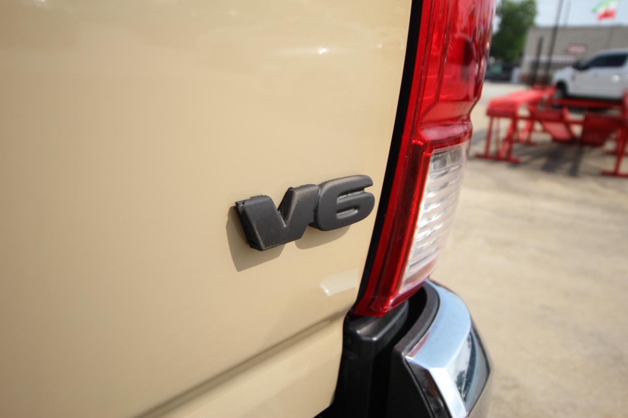 Toyota Tacoma SR5 Double Cab Long Bed V6 6AT 2WD 2017