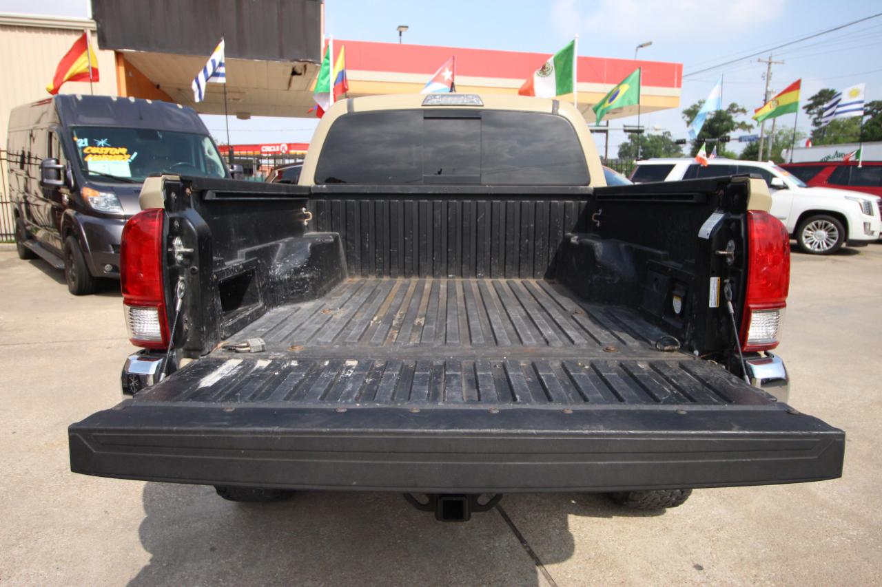 Toyota Tacoma SR5 Double Cab Long Bed V6 6AT 2WD 2017