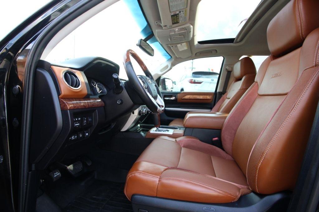 Toyota Tundra Platinum CrewMax 5.7L FFV 4WD 2015