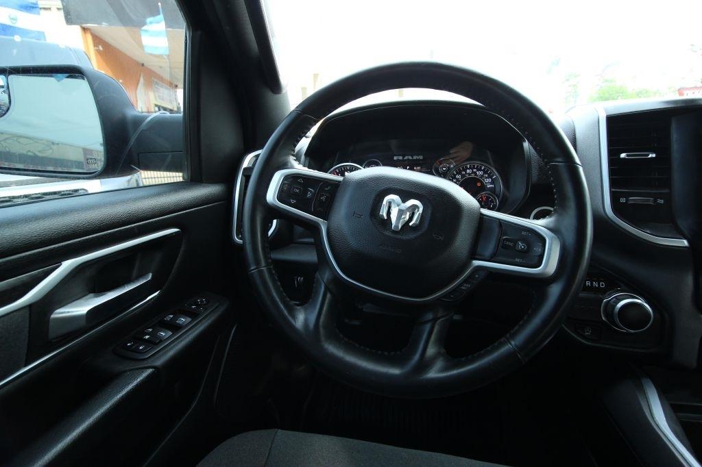 RAM 1500 Big Horn Crew Cab SWB 2WD 2023