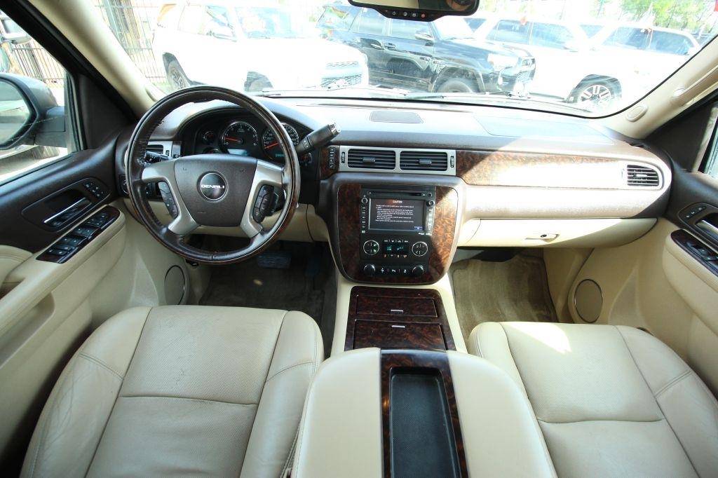 GMC Yukon Denali XL 4WD 2013