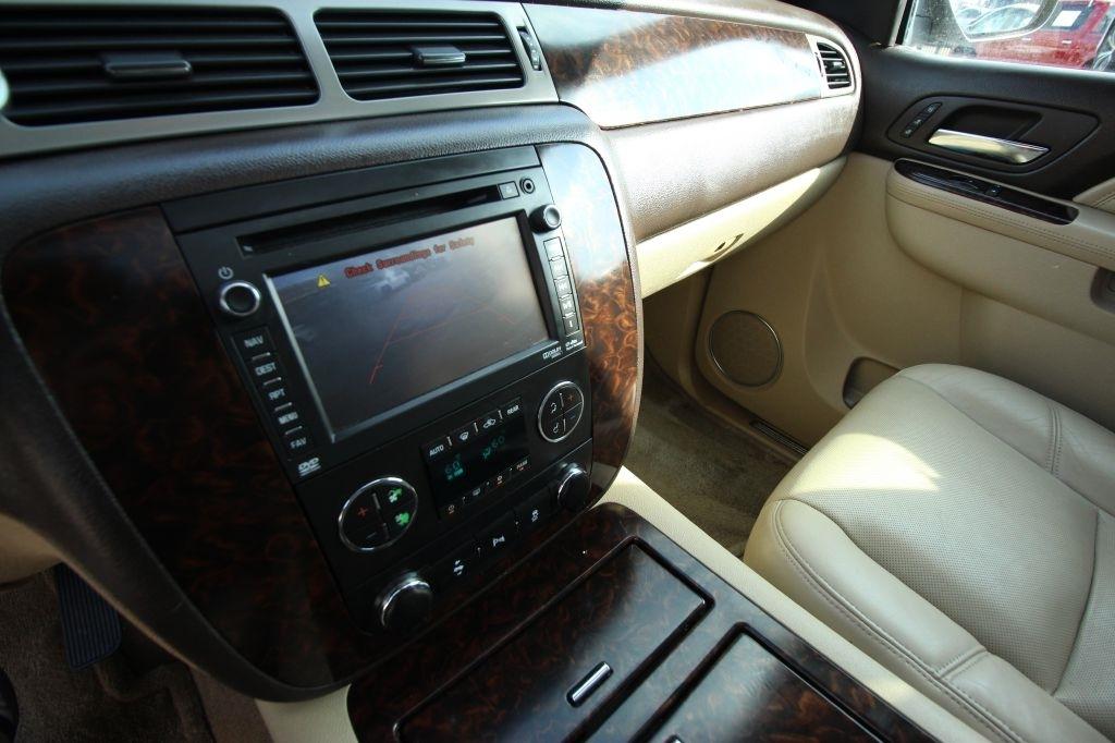 GMC Yukon Denali XL 4WD 2013