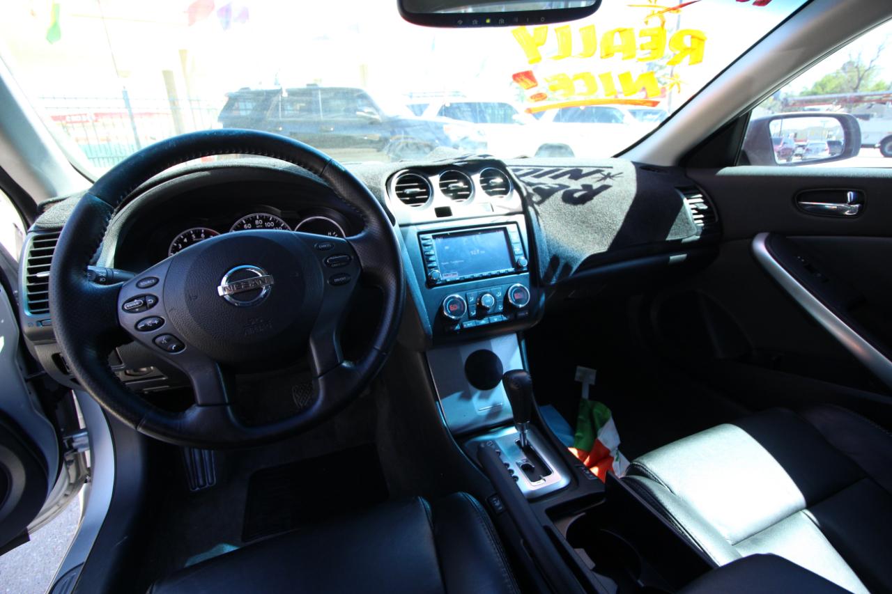 Nissan Altima 2.5 S CVT Coupe 2011