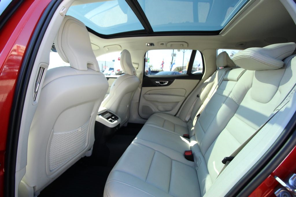 Volvo V60 Cross Country T5 2020