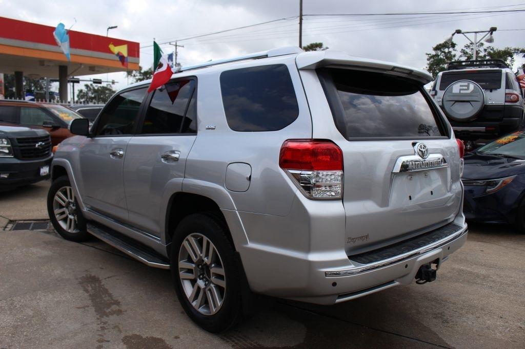 Toyota 4Runner SR5 4WD 2013