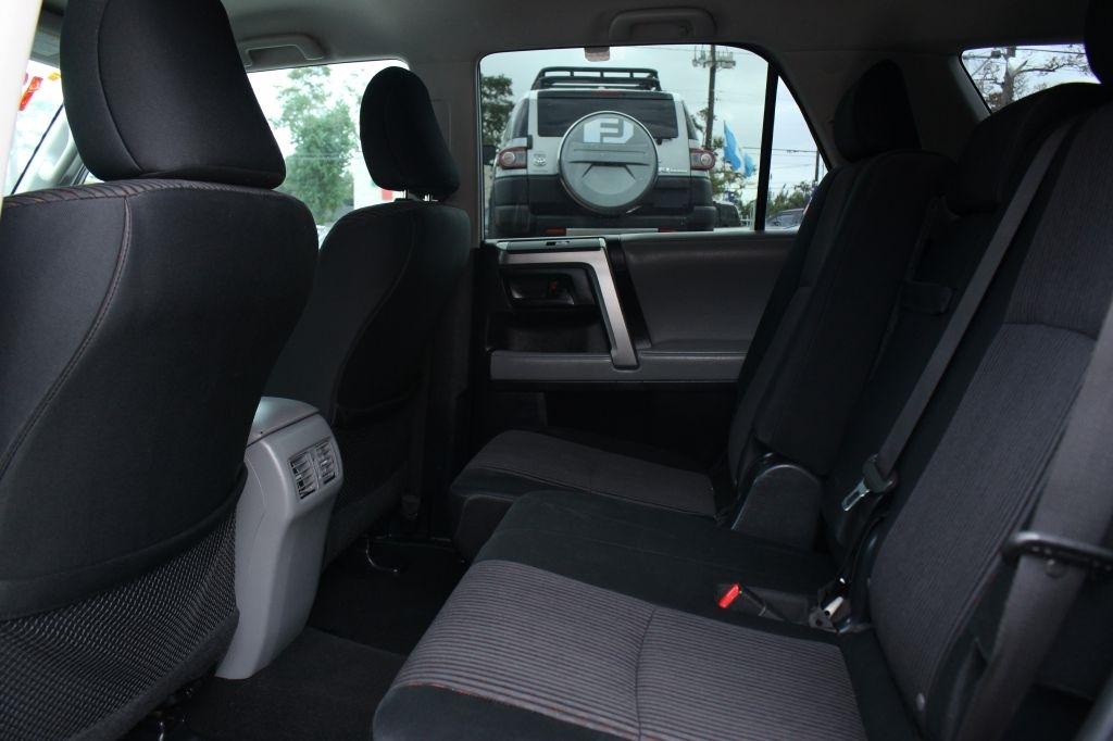 Toyota 4Runner SR5 4WD 2013