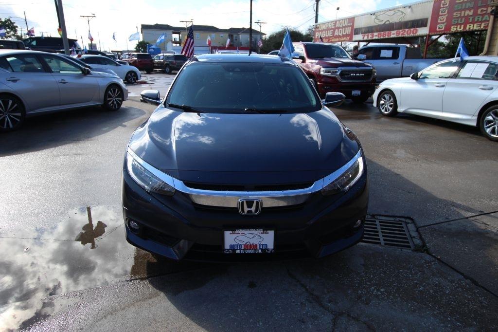 Honda Civic Touring Sedan CVT 2018