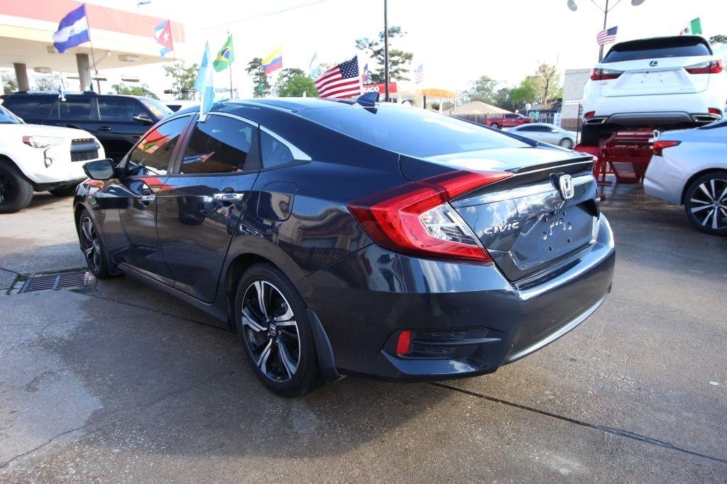 Honda Civic Touring Sedan CVT 2018