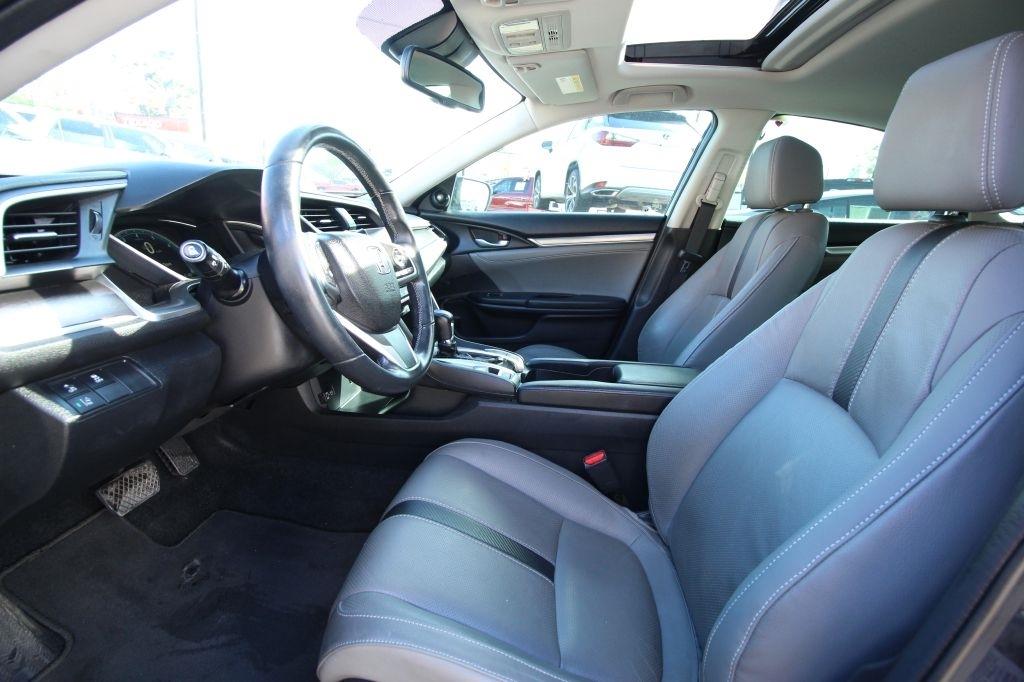 Honda Civic Touring Sedan CVT 2018