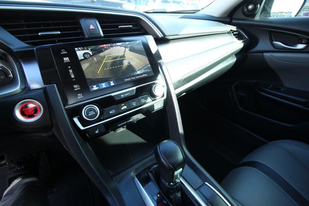 Honda Civic Touring Sedan CVT 2018