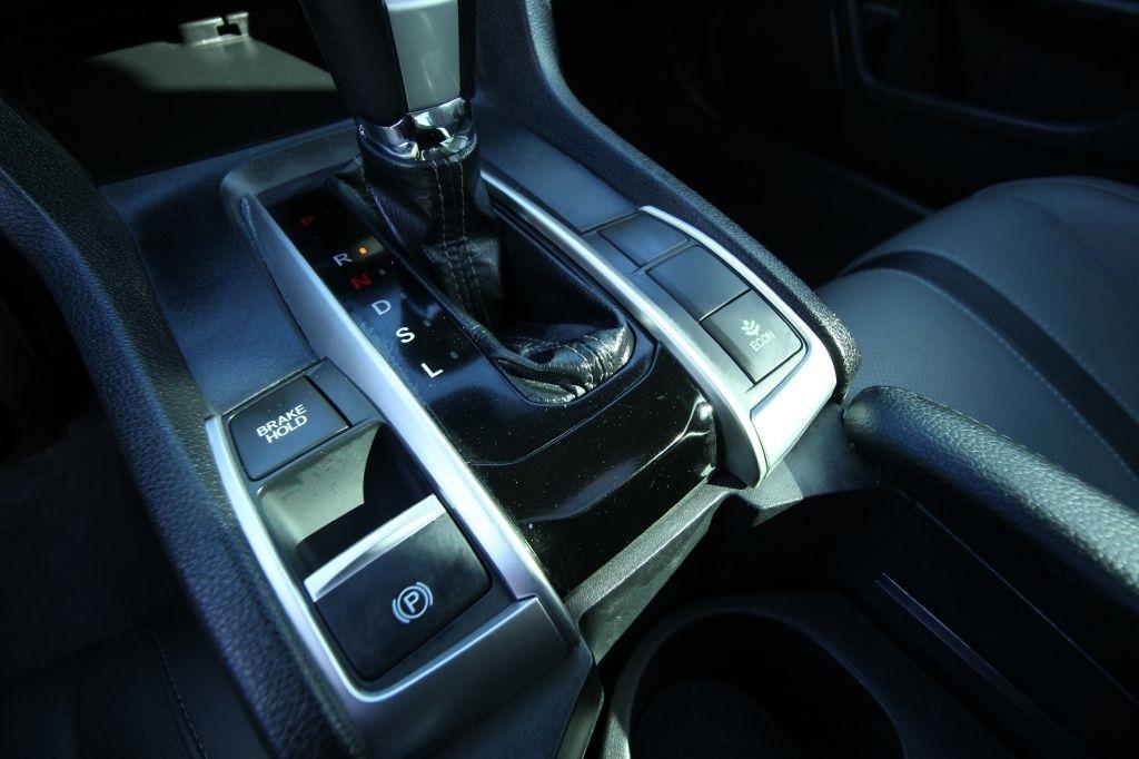 Honda Civic Touring Sedan CVT 2018