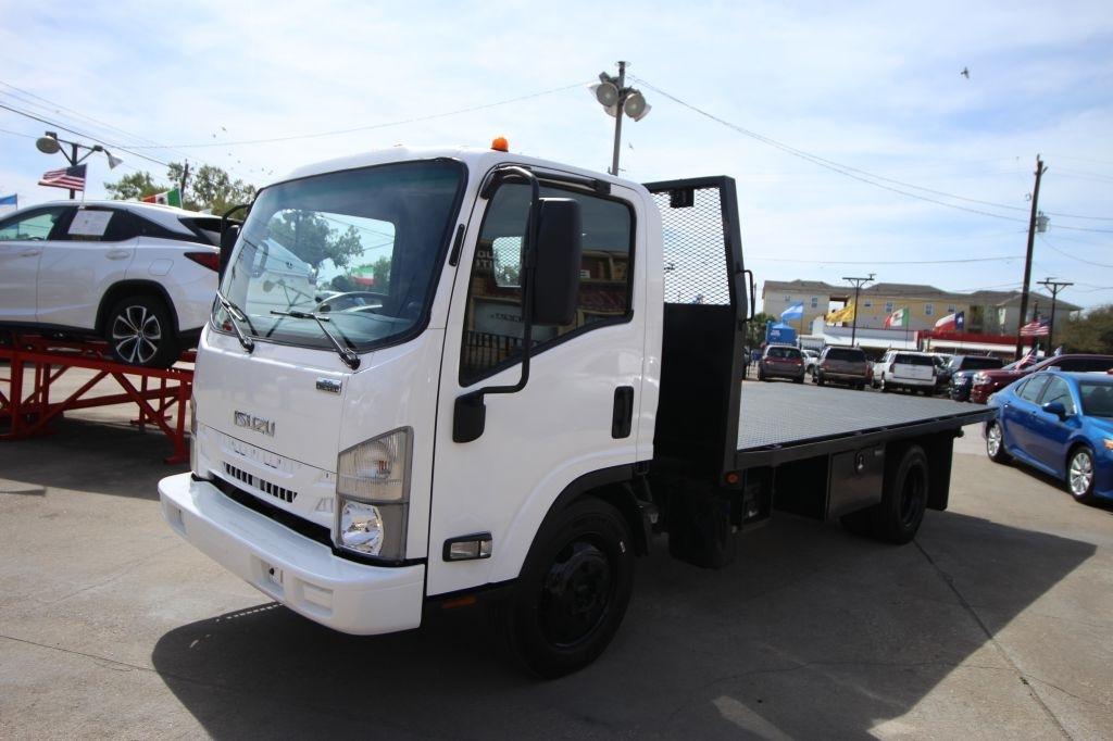 Isuzu NPR  2018