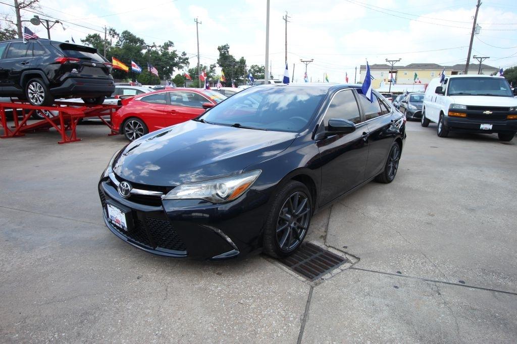 Toyota Camry LE 2017