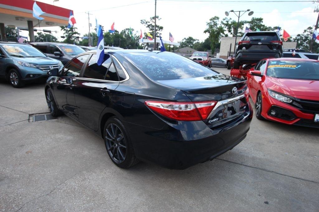 Toyota Camry LE 2017