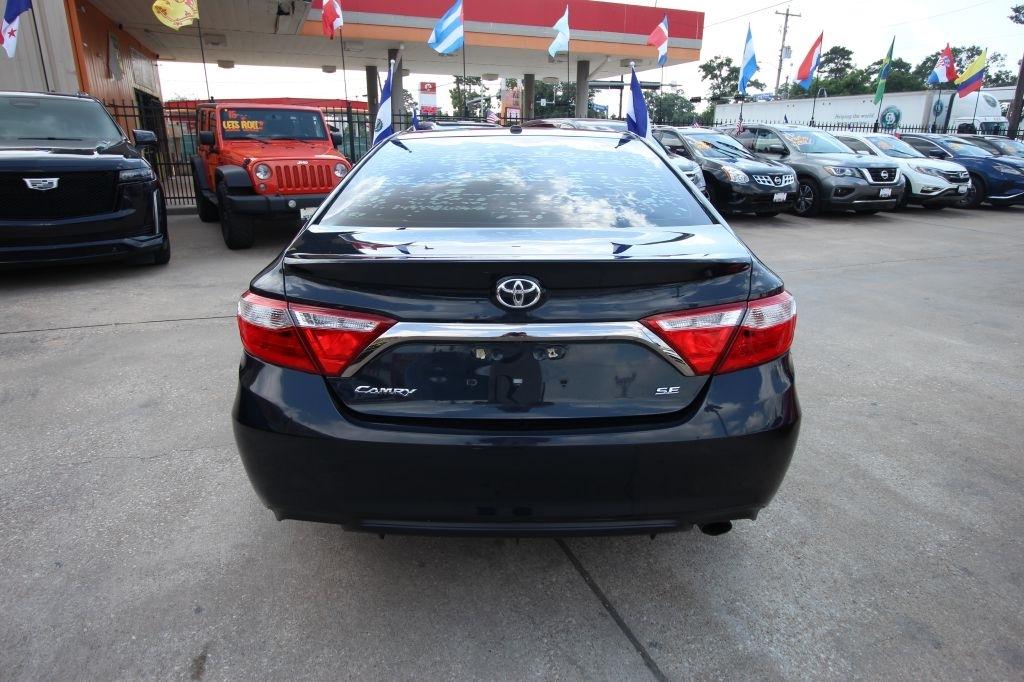 Toyota Camry LE 2017