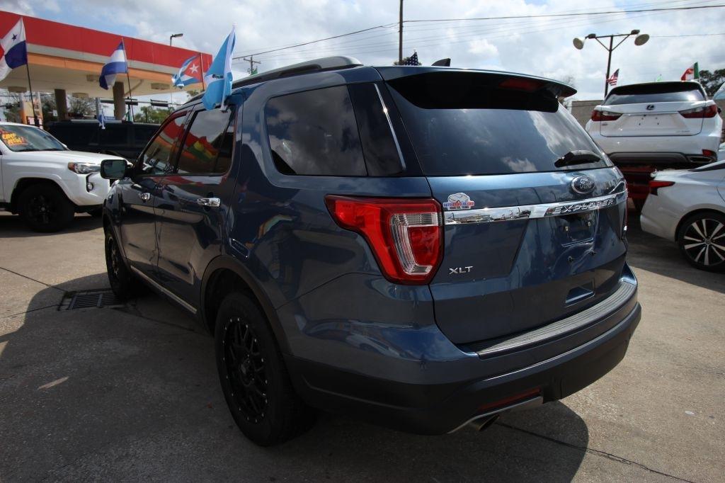 Ford Explorer XLT 4WD 2018