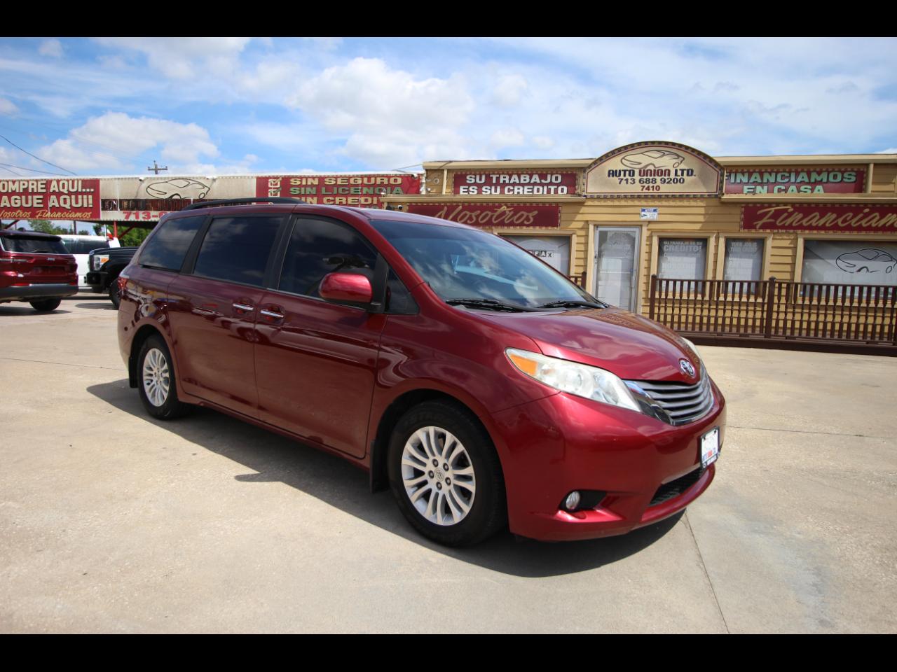 Toyota Sienna XLE FWD 8-Passenger V6 2015