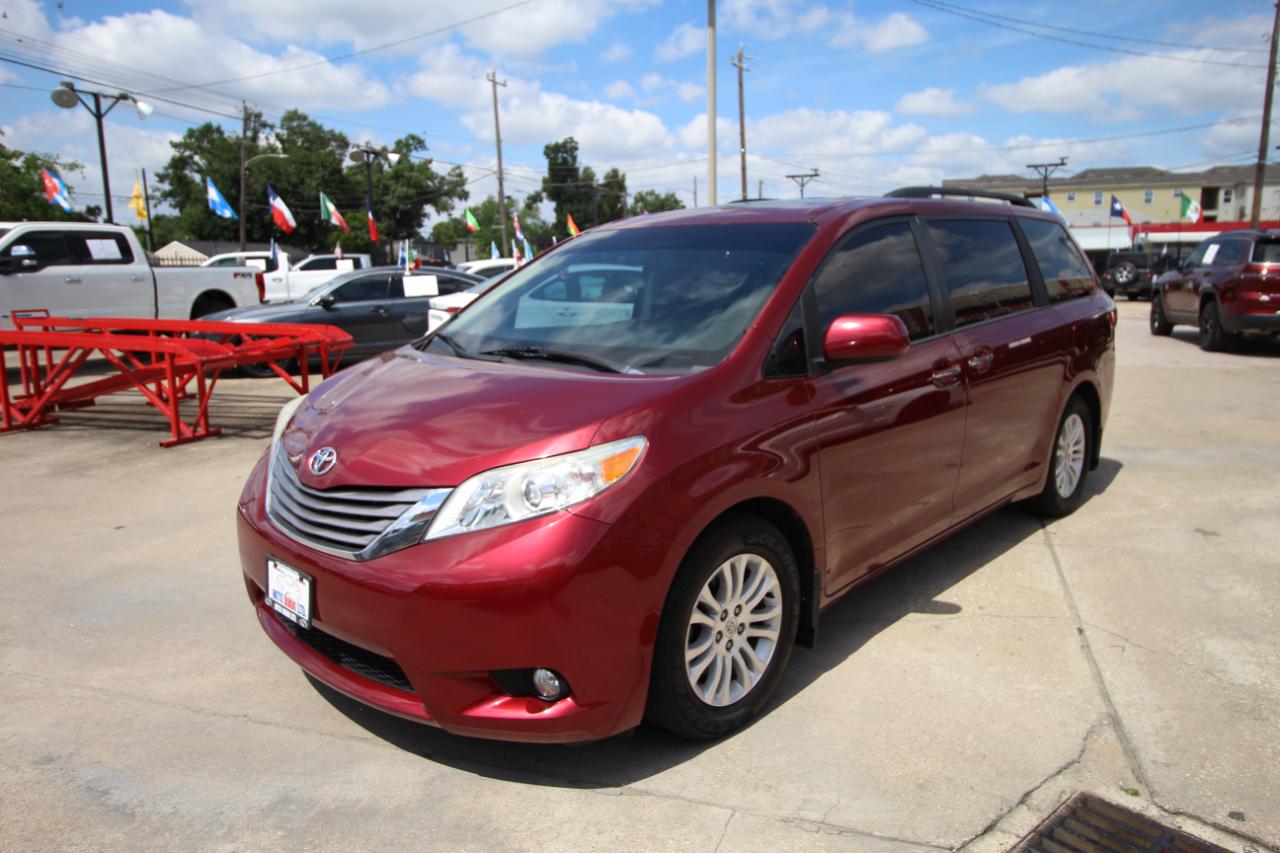 Toyota Sienna XLE FWD 8-Passenger V6 2015
