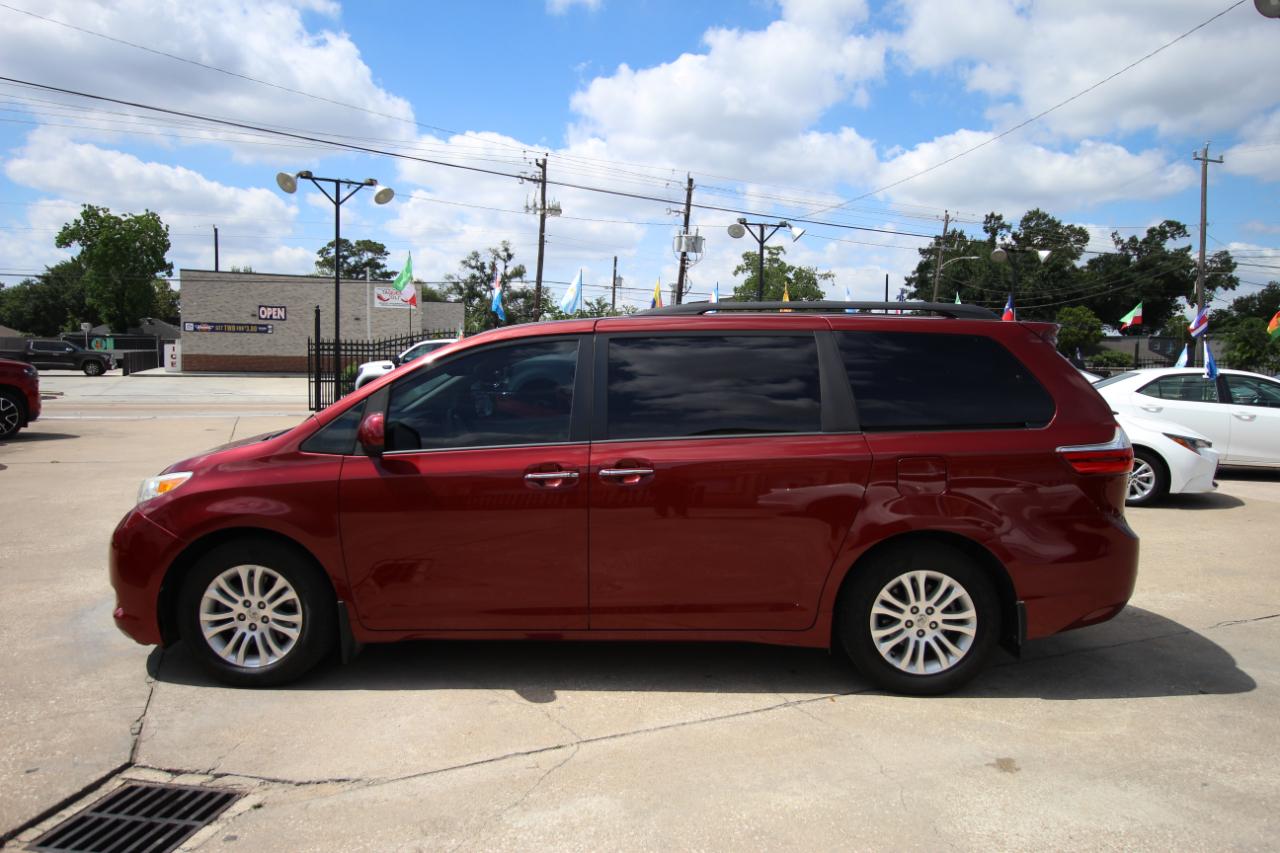 Toyota Sienna XLE FWD 8-Passenger V6 2015