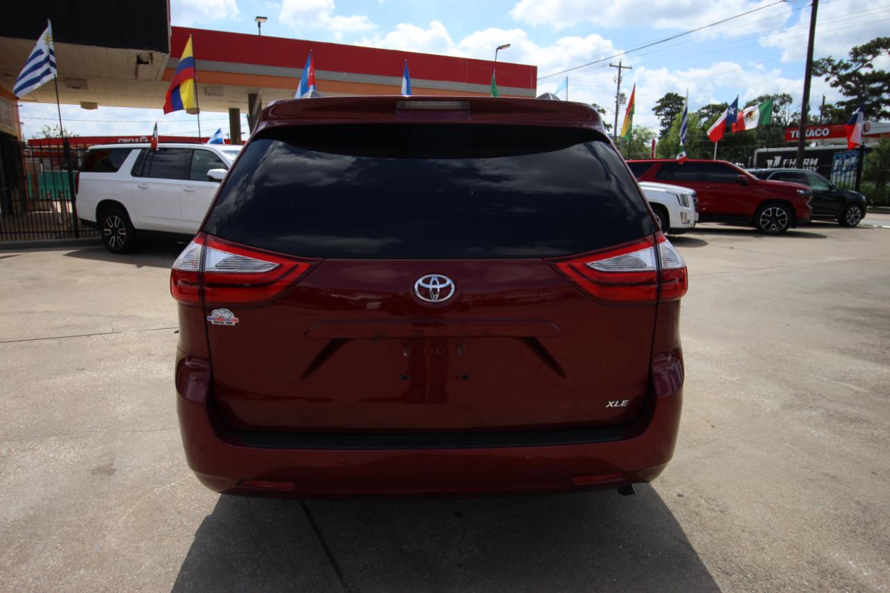 Toyota Sienna XLE FWD 8-Passenger V6 2015
