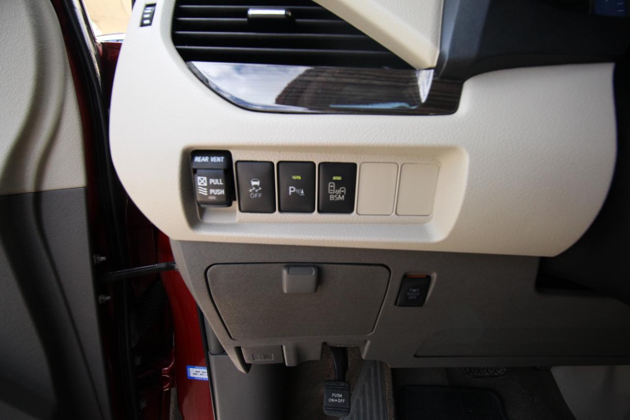 Toyota Sienna XLE FWD 8-Passenger V6 2015