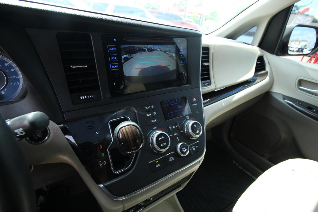 Toyota Sienna XLE FWD 8-Passenger V6 2015