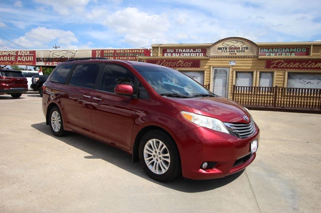 Toyota Sienna XLE FWD 8-Passenger V6 2015