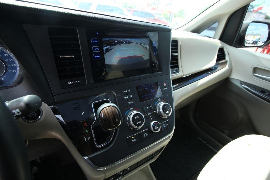 Toyota Sienna XLE FWD 8-Passenger V6 2015