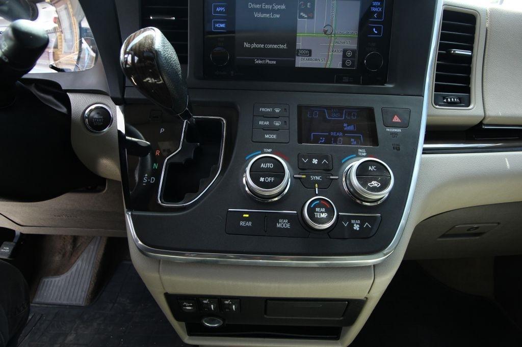 Toyota Sienna XLE FWD 8-Passenger V6 2015