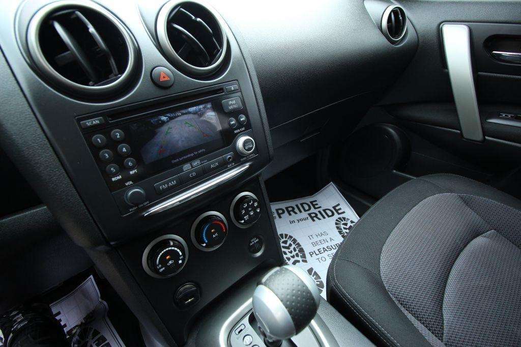 Nissan Rogue S 2WD 2011