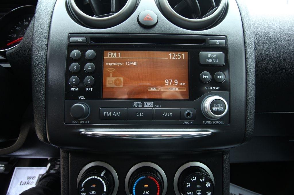 Nissan Rogue S 2WD 2011