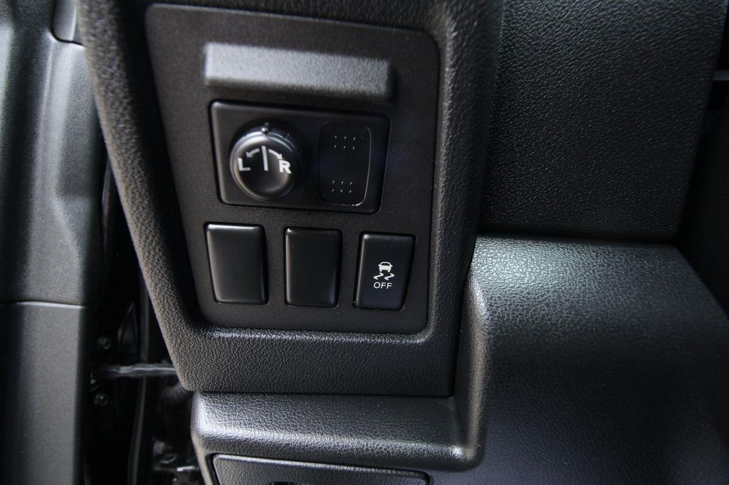 Nissan Rogue S 2WD 2011