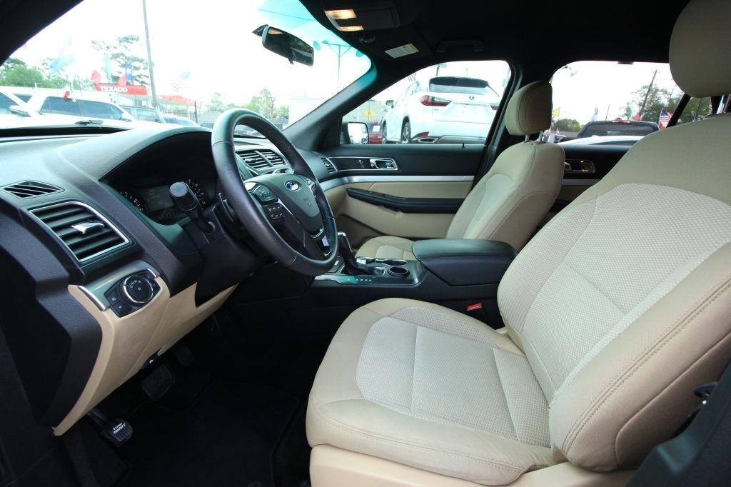 Ford Explorer XLT FWD 2016