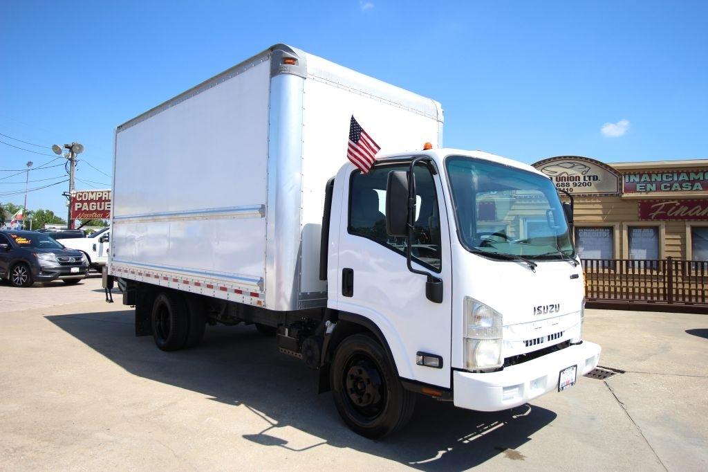2020 Isuzu NPR-HD's photo