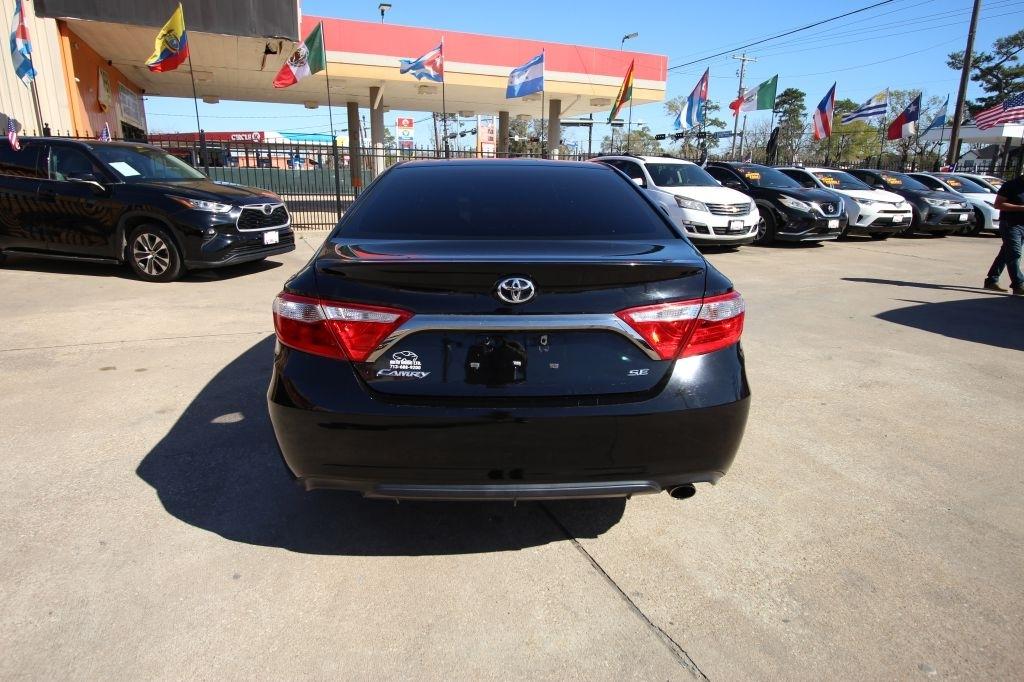 Toyota Camry LE 2017